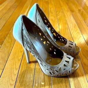 BCBGeneration Women's Size 8 Landee Peep-Toe Pump Mojave Cut Out Heels Pumps